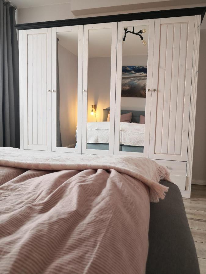Ferienwohnung Fuer Grosse Familien Im Haus Akunak Бюзум Экстерьер фото